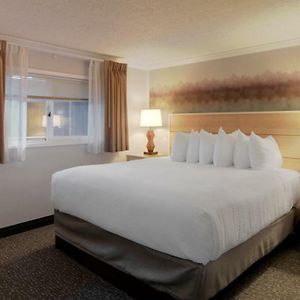 Standard Zimmer mit Kingsize-Bett